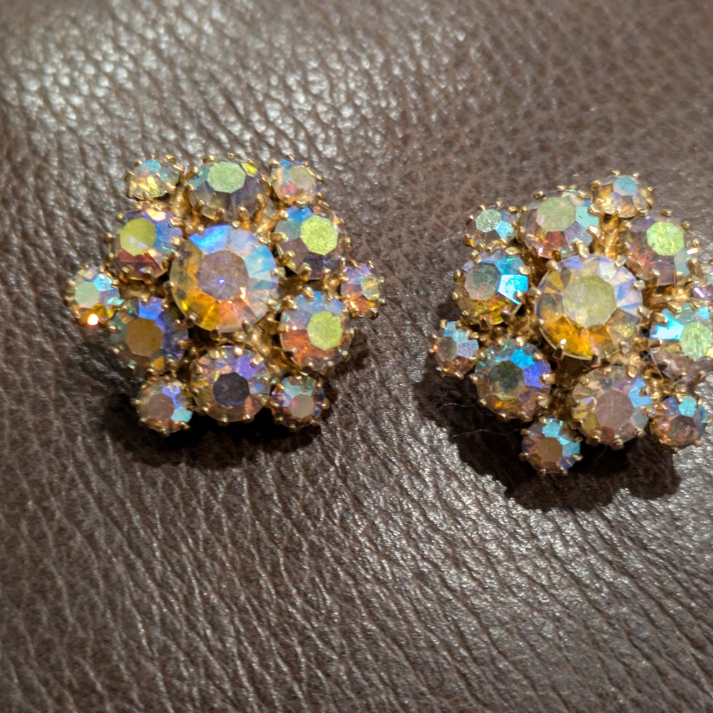 Vintage Sherman Gold Tone Aurora Borealis Iridescent Clip On Earring